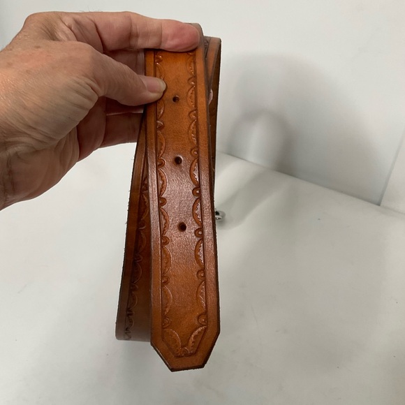 Leather Brown Belt w/Silver Plated Hardware w/Scalloped Design on Belt Size~ 48” - Picture 8 of 13